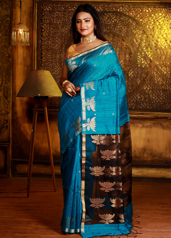 Sky Blue Pure Matka Silk Saree With Blouse Piece